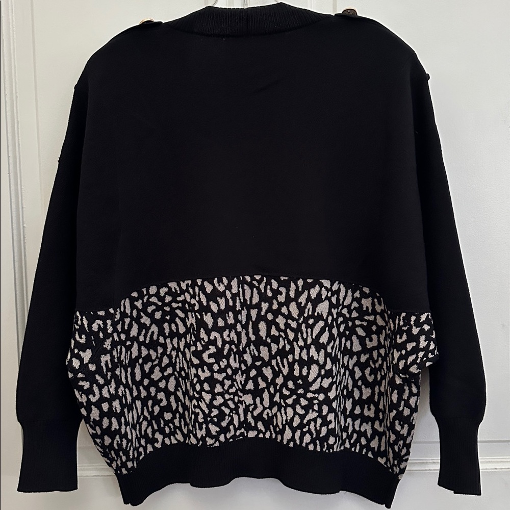 Chic Black and White Cheetah Leopard Patterned Button Front Sweater Cardigan M - Picture 6 of 8